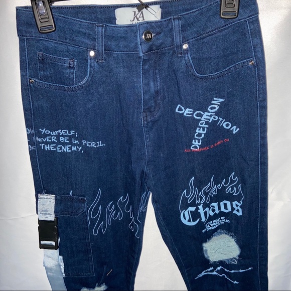 Skinny Graffiti High Waist Knee Rip Cargo Jeans - Picture 4 of 9